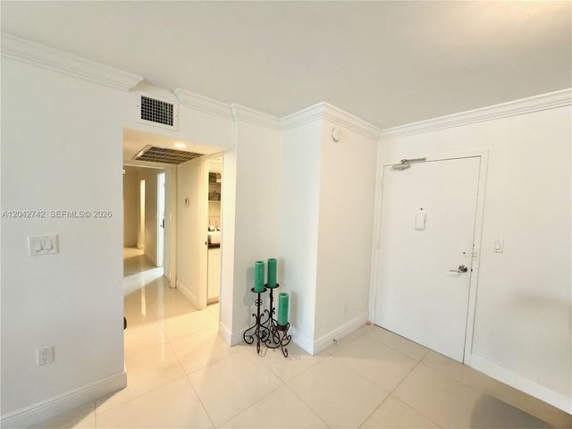 200 172nd St 114, Sunny Isles Beach, FL 33160