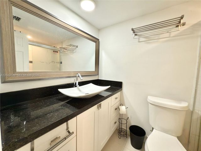 200 172nd St 114, Sunny Isles Beach, FL 33160