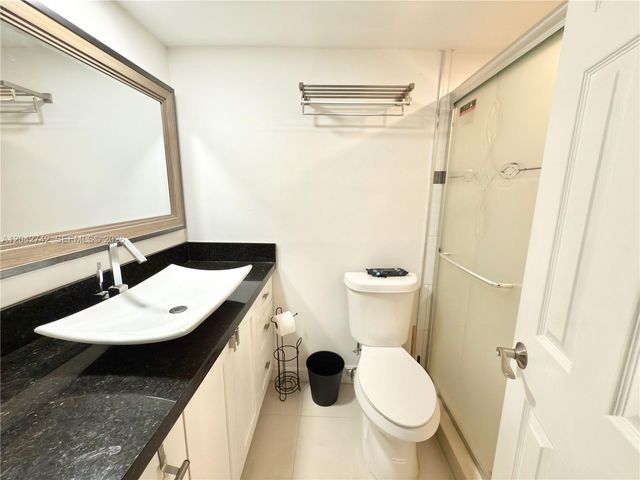 200 172nd St 114, Sunny Isles Beach, FL 33160