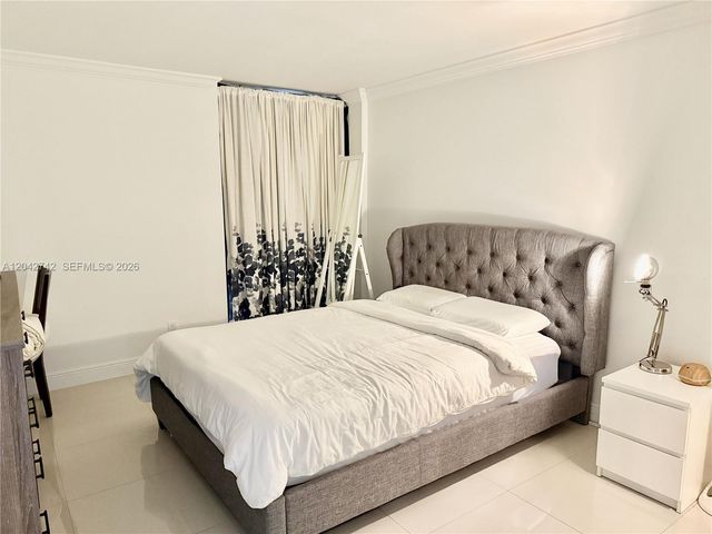 200 172nd St 114, Sunny Isles Beach, FL 33160