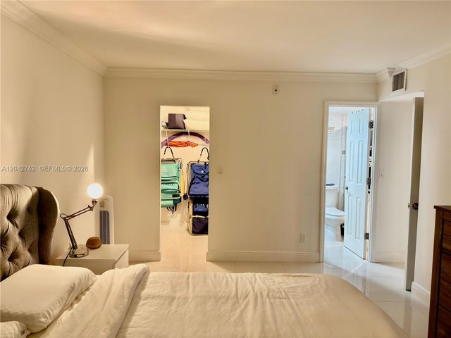 200 172nd St 114, Sunny Isles Beach, FL 33160