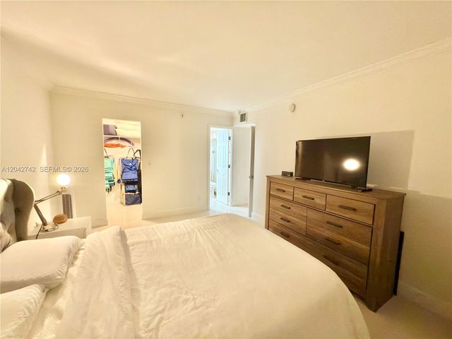 200 172nd St 114, Sunny Isles Beach, FL 33160