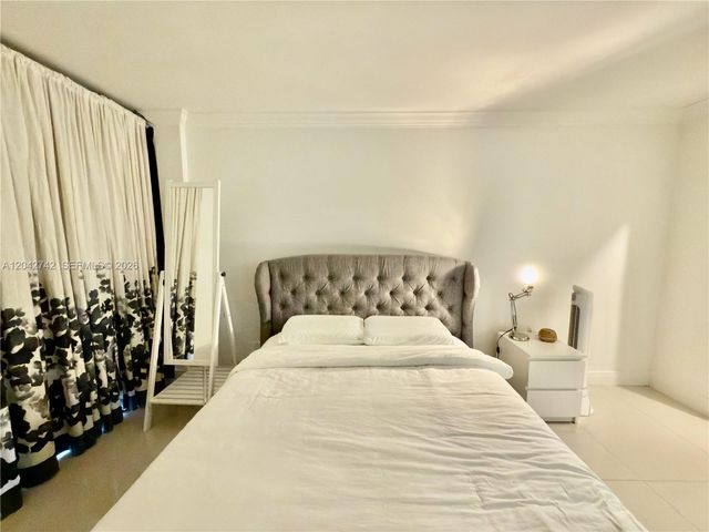 200 172nd St 114, Sunny Isles Beach, FL 33160