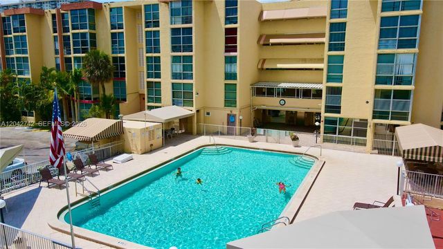 200 172nd St 114, Sunny Isles Beach, FL 33160