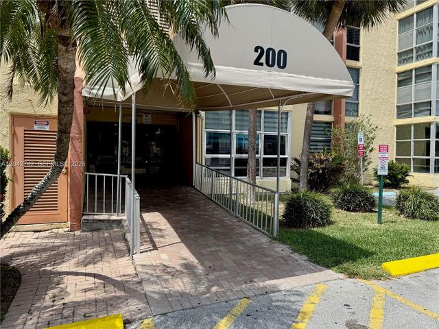 200 172nd St 114, Sunny Isles Beach, FL 33160