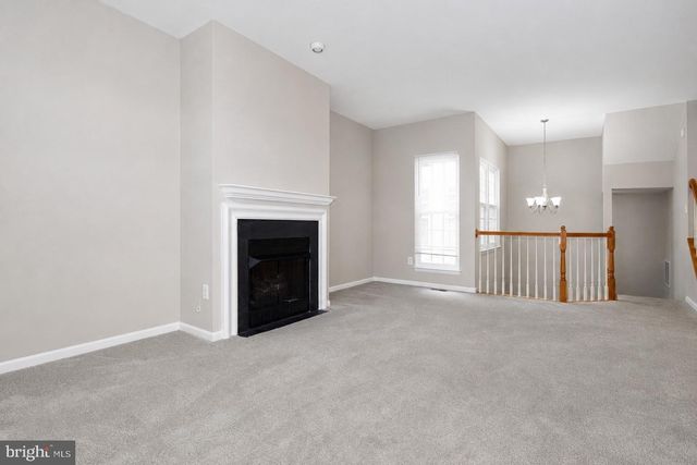 44190 MOSSY BROOK SQ, Ashburn, VA 20147