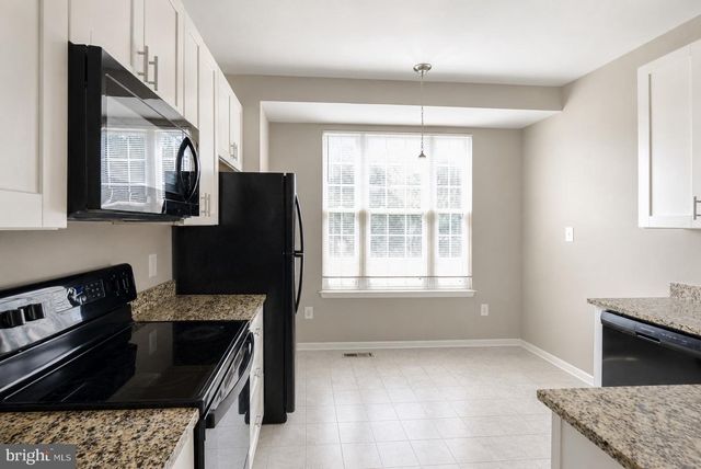 44190 MOSSY BROOK SQ, Ashburn, VA 20147