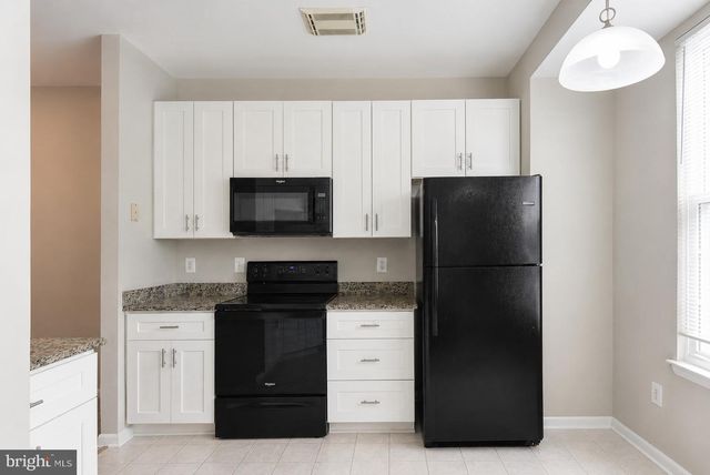 44190 MOSSY BROOK SQ, Ashburn, VA 20147