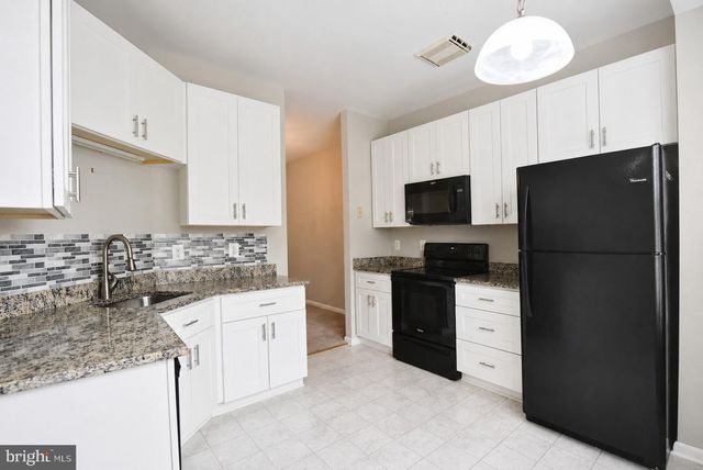 44190 MOSSY BROOK SQ, Ashburn, VA 20147