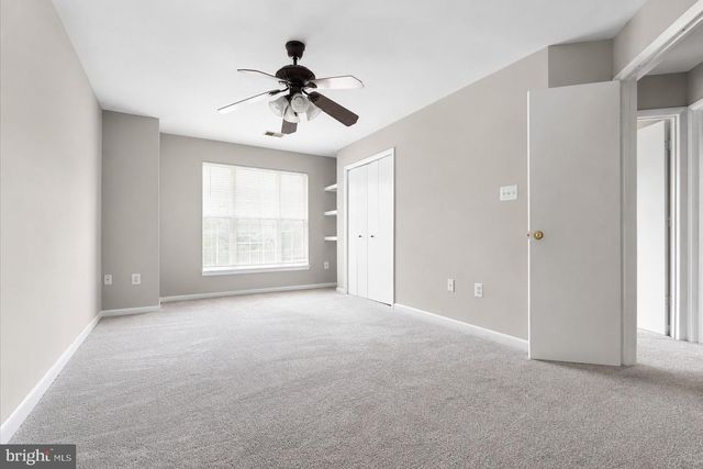44190 MOSSY BROOK SQ, Ashburn, VA 20147