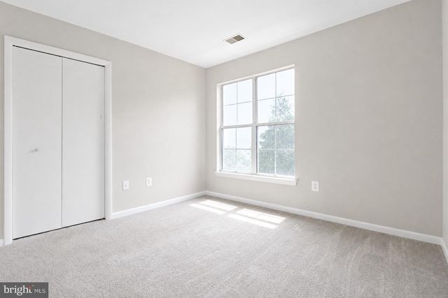 44190 MOSSY BROOK SQ, Ashburn, VA 20147