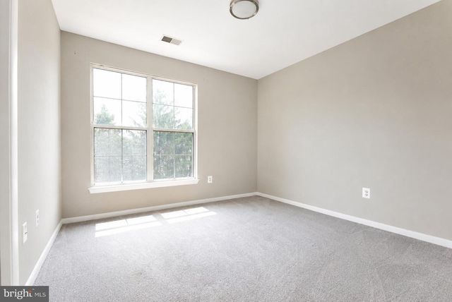 44190 MOSSY BROOK SQ, Ashburn, VA 20147