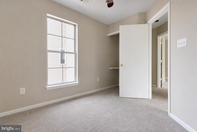 44190 MOSSY BROOK SQ, Ashburn, VA 20147