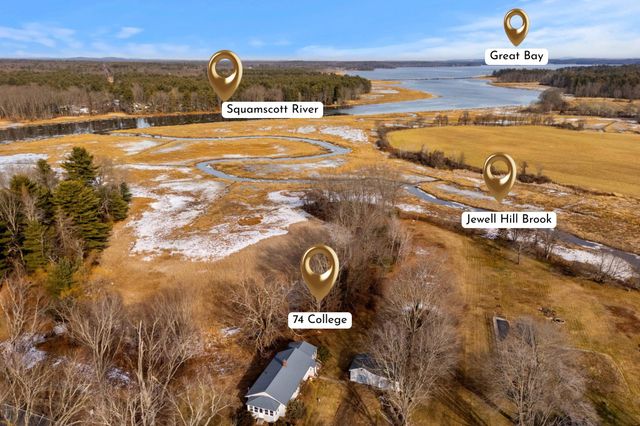 74 College Road, Stratham, NH 03885