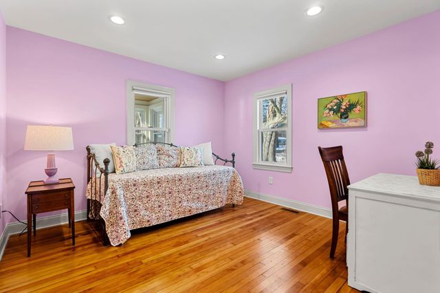 74 College Road, Stratham, NH 03885