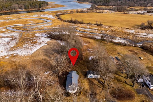 74 College Road, Stratham, NH 03885