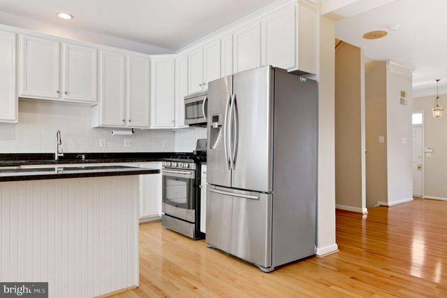 21369 SAWYER SQ, Ashburn, VA 20147