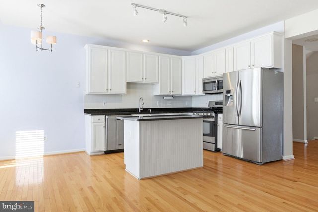 21369 SAWYER SQ, Ashburn, VA 20147