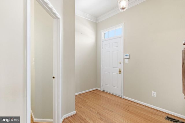 21369 SAWYER SQ, Ashburn, VA 20147