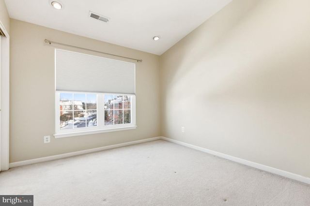 21369 SAWYER SQ, Ashburn, VA 20147