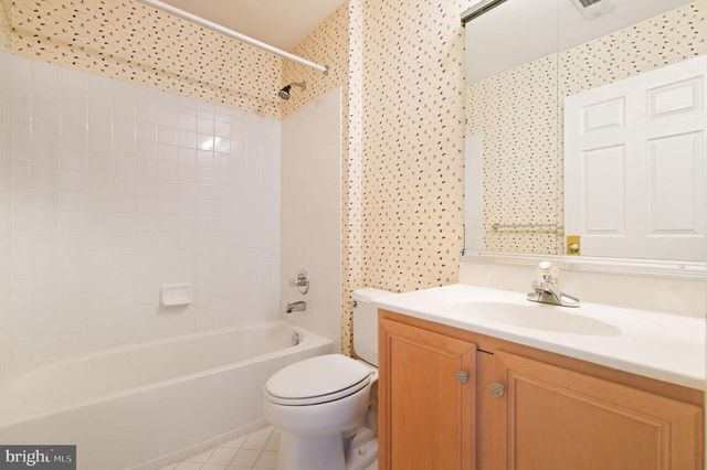 21369 SAWYER SQ, Ashburn, VA 20147