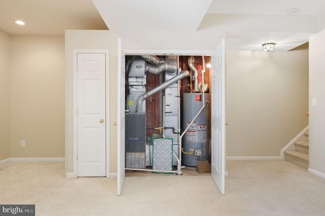 21369 SAWYER SQ, Ashburn, VA 20147