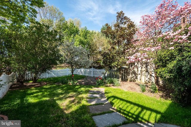 21369 SAWYER SQ, Ashburn, VA 20147