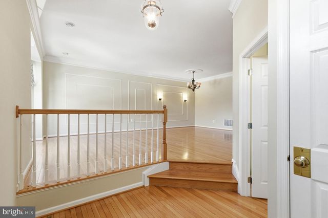 21369 SAWYER SQ, Ashburn, VA 20147