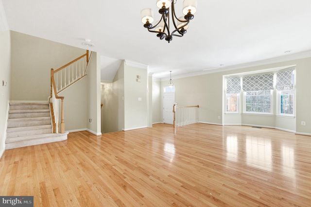 21369 SAWYER SQ, Ashburn, VA 20147