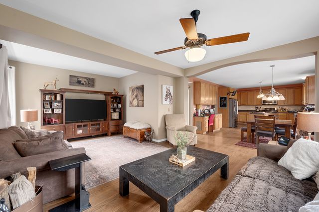 254 E Park Avenue, Sugar Grove, IL 60554