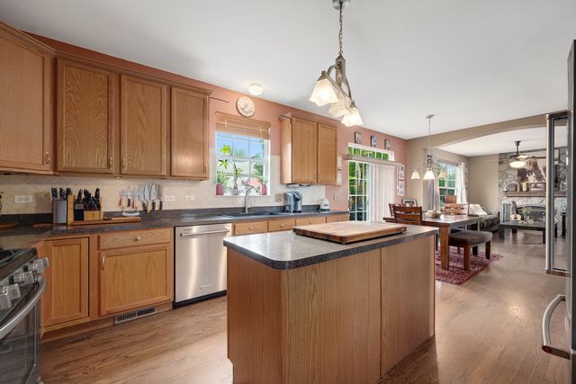 254 E Park Avenue, Sugar Grove, IL 60554