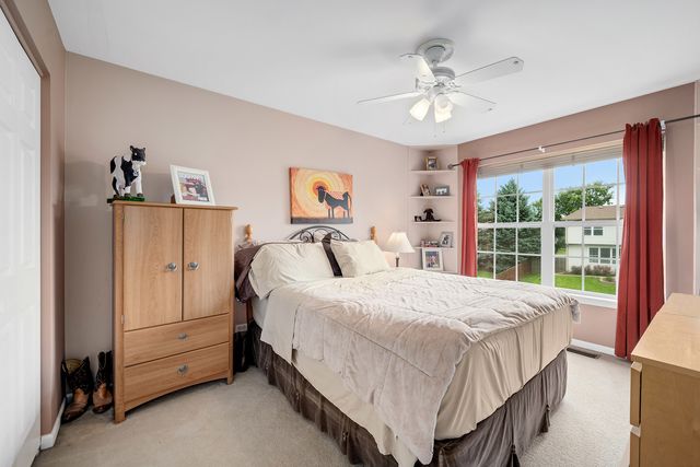 254 E Park Avenue, Sugar Grove, IL 60554