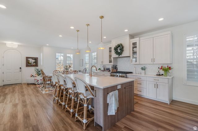 10617 S SPLIT ROCK DR, South Jordan, UT 84009