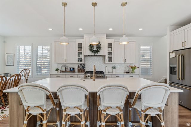 10617 S SPLIT ROCK DR, South Jordan, UT 84009