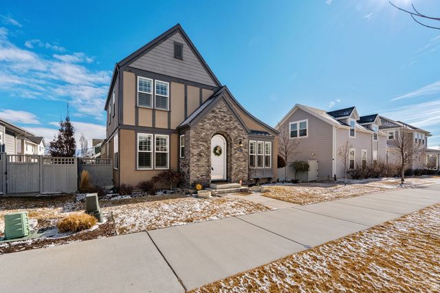 10617 S SPLIT ROCK DR, South Jordan, UT 84009
