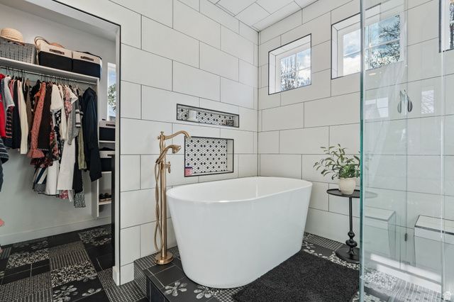 10617 S SPLIT ROCK DR, South Jordan, UT 84009