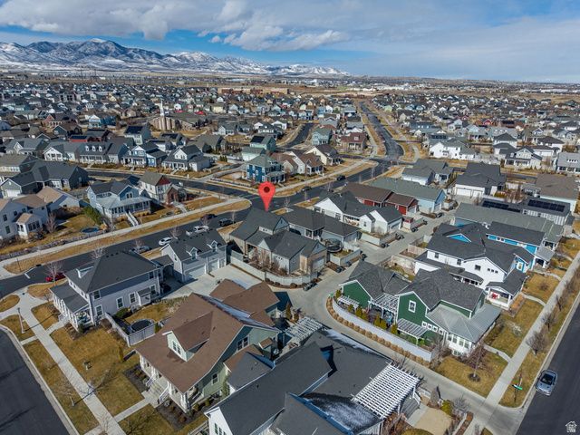 10617 S SPLIT ROCK DR, South Jordan, UT 84009