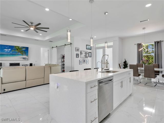 1020 Rush AVE, Lehigh Acres, FL 33972