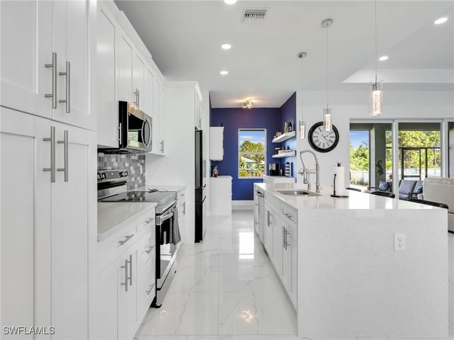 1020 Rush AVE, Lehigh Acres, FL 33972