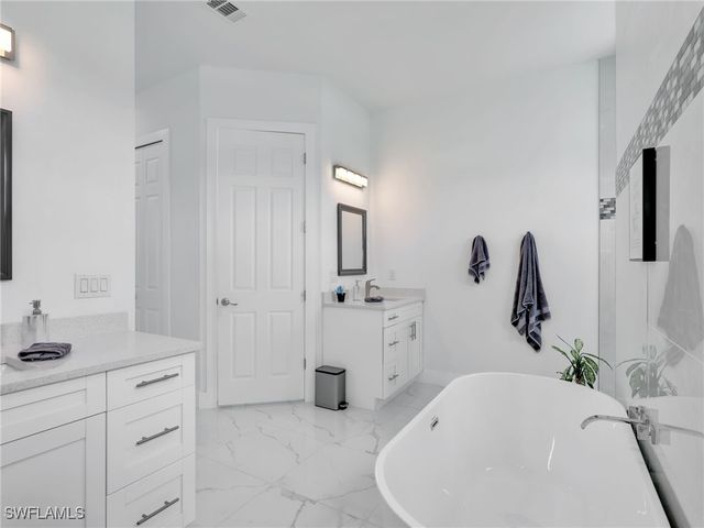 1020 Rush AVE, Lehigh Acres, FL 33972