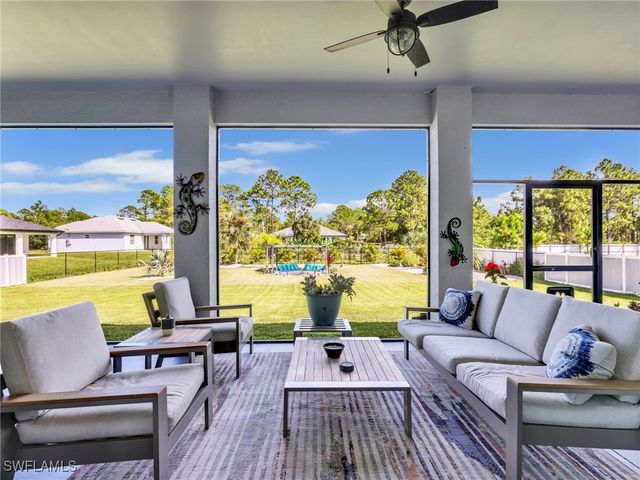 1020 Rush AVE, Lehigh Acres, FL 33972