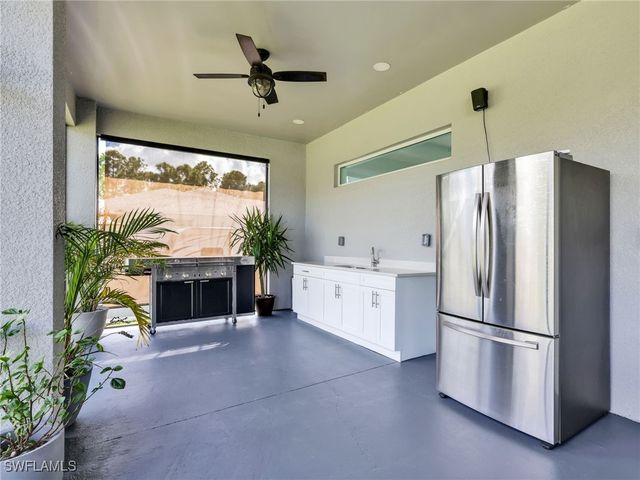 1020 Rush AVE, Lehigh Acres, FL 33972