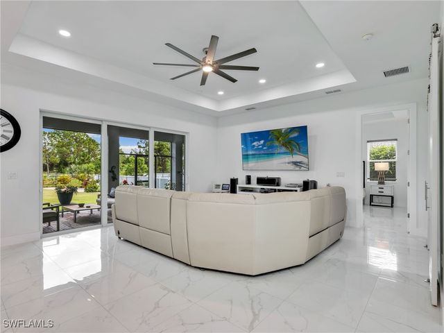 1020 Rush AVE, Lehigh Acres, FL 33972