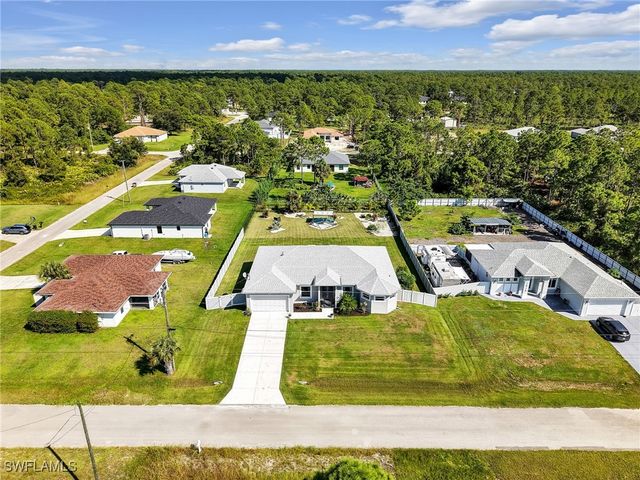 1020 Rush AVE, Lehigh Acres, FL 33972