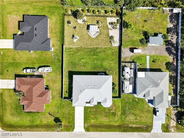 1020 Rush AVE, Lehigh Acres, FL 33972