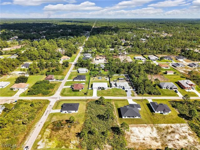 1020 Rush AVE, Lehigh Acres, FL 33972