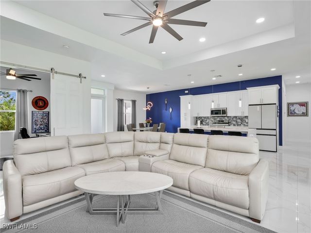 1020 Rush AVE, Lehigh Acres, FL 33972