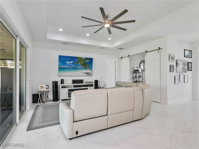 1020 Rush AVE, Lehigh Acres, FL 33972