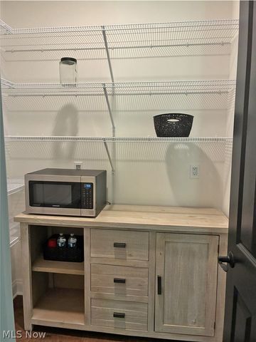 8860 Sharp Road, Olmsted Twp, OH 44138