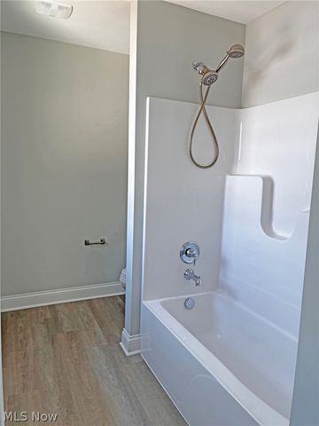 8860 Sharp Road, Olmsted Twp, OH 44138